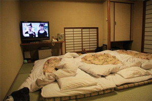 1648734292735361.jpg 1647919021853978111.jpg